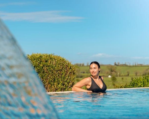 WIN 1 Night Stay in Farnham Estate Spa & Golf Resort with Dinner For Two